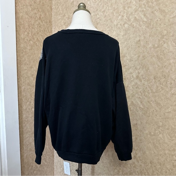 VTG Christmas Winter Holiday Black Crewneck Skiing Christmas Village Sweatshirt - Picture 3 of 8